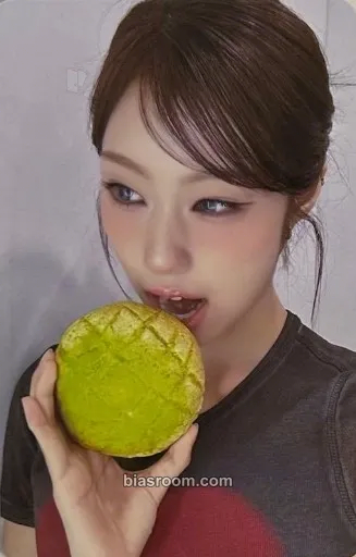 Choi Jungeun Not Just Pretty Photocard - izna - izna K-pop photocard
