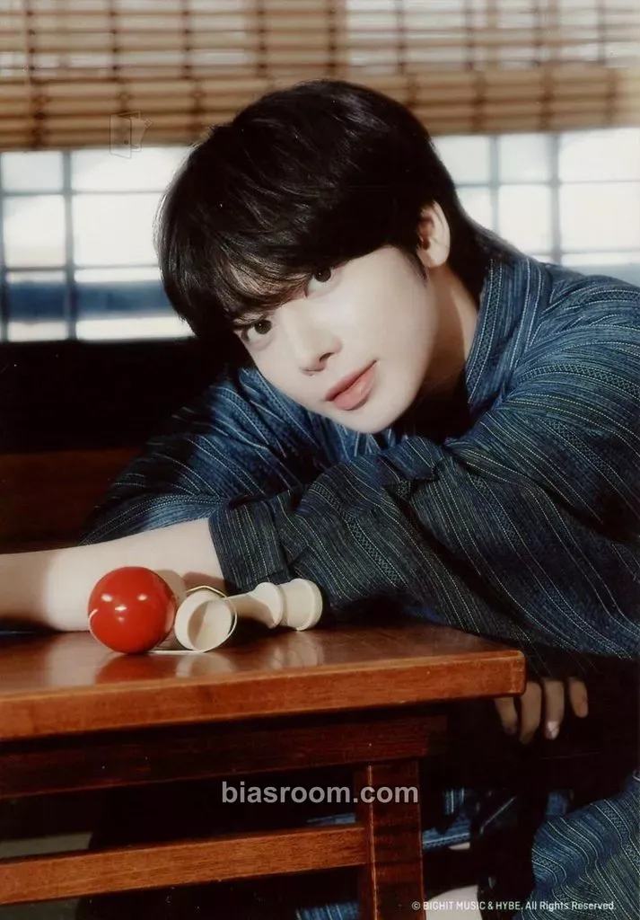 Taehyun Summer Together Photocard - TOMORROW X TOGETHER - TOMORROW X TOGETHER K-pop photocard