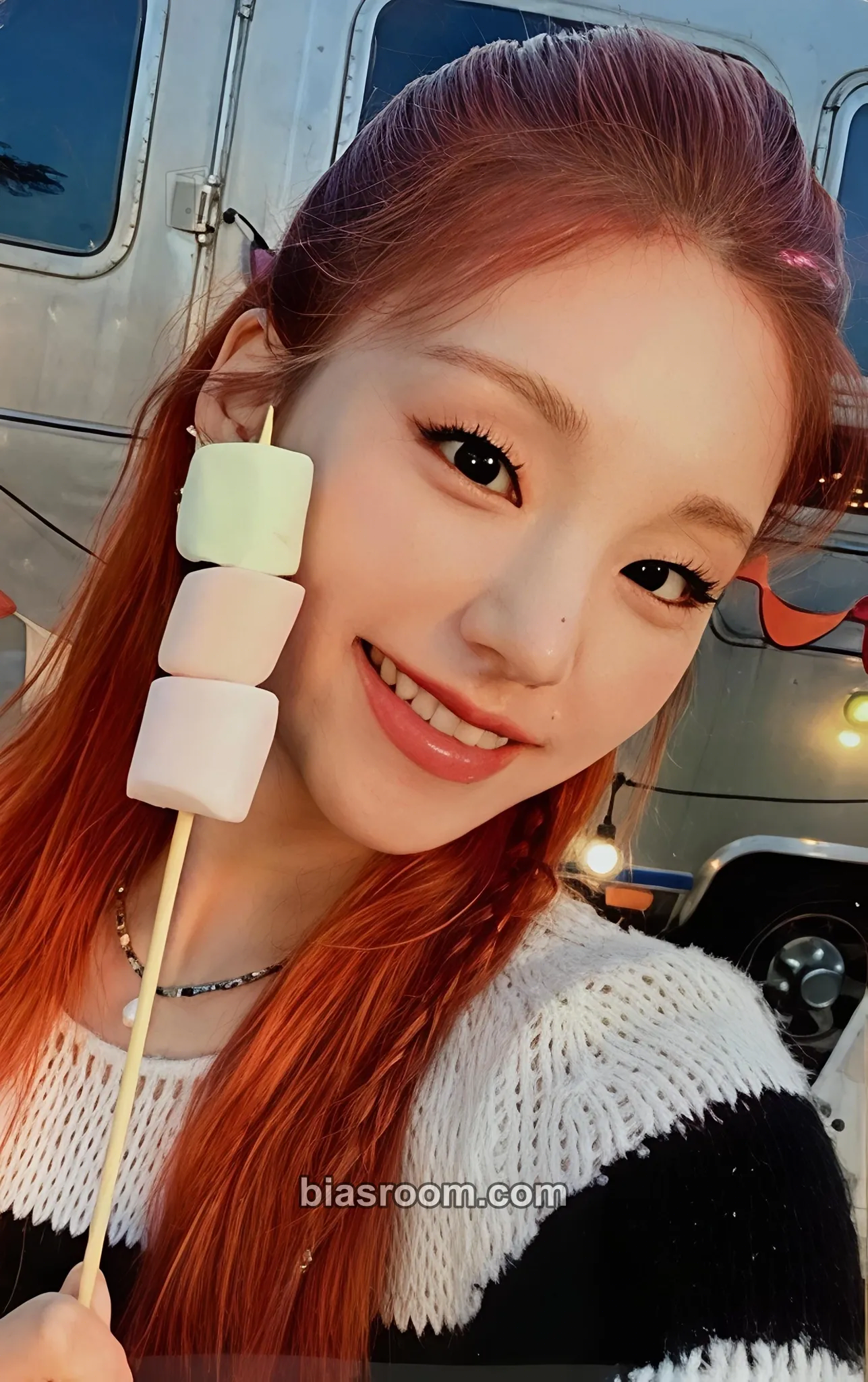 Yeji 2022: Best Friends Forever Season's Greetings Photocard - ITZY - ITZY K-pop photocard