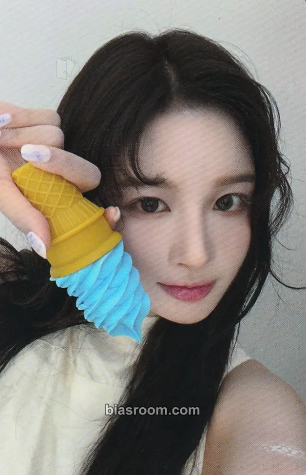 Sullyoon Blue Valentine Photocard - NMIXX - NMIXX K-pop photocard
