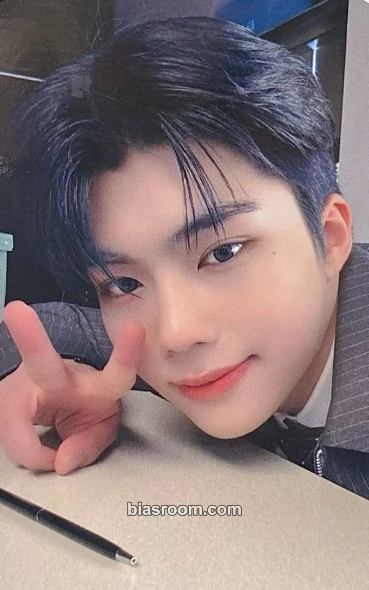 Gunwook You Had Me at Hello Photocard - ZEROBASEONE - ZEROBASEONE K-pop photocard