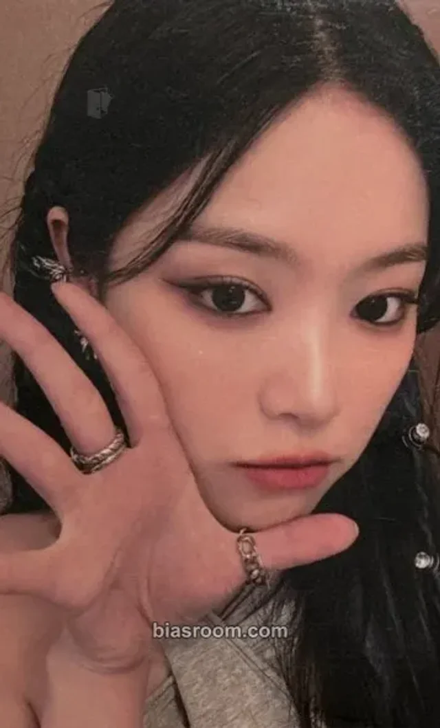 Loossemble - HyunJin - [One of a Kind] Album everline fansign offline round 3