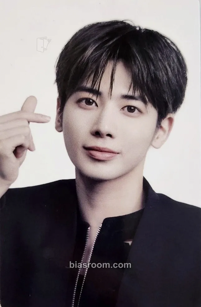 Taehyun GOOD BOY GONE BAD Photocard - TOMORROW X TOGETHER - TOMORROW X TOGETHER K-pop photocard
