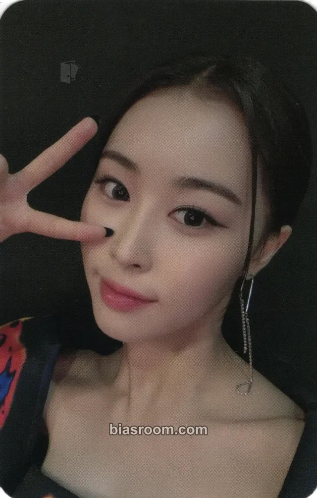 Queenz Eye - Narin  - Queenz Table Album album photocard photocard set korean album