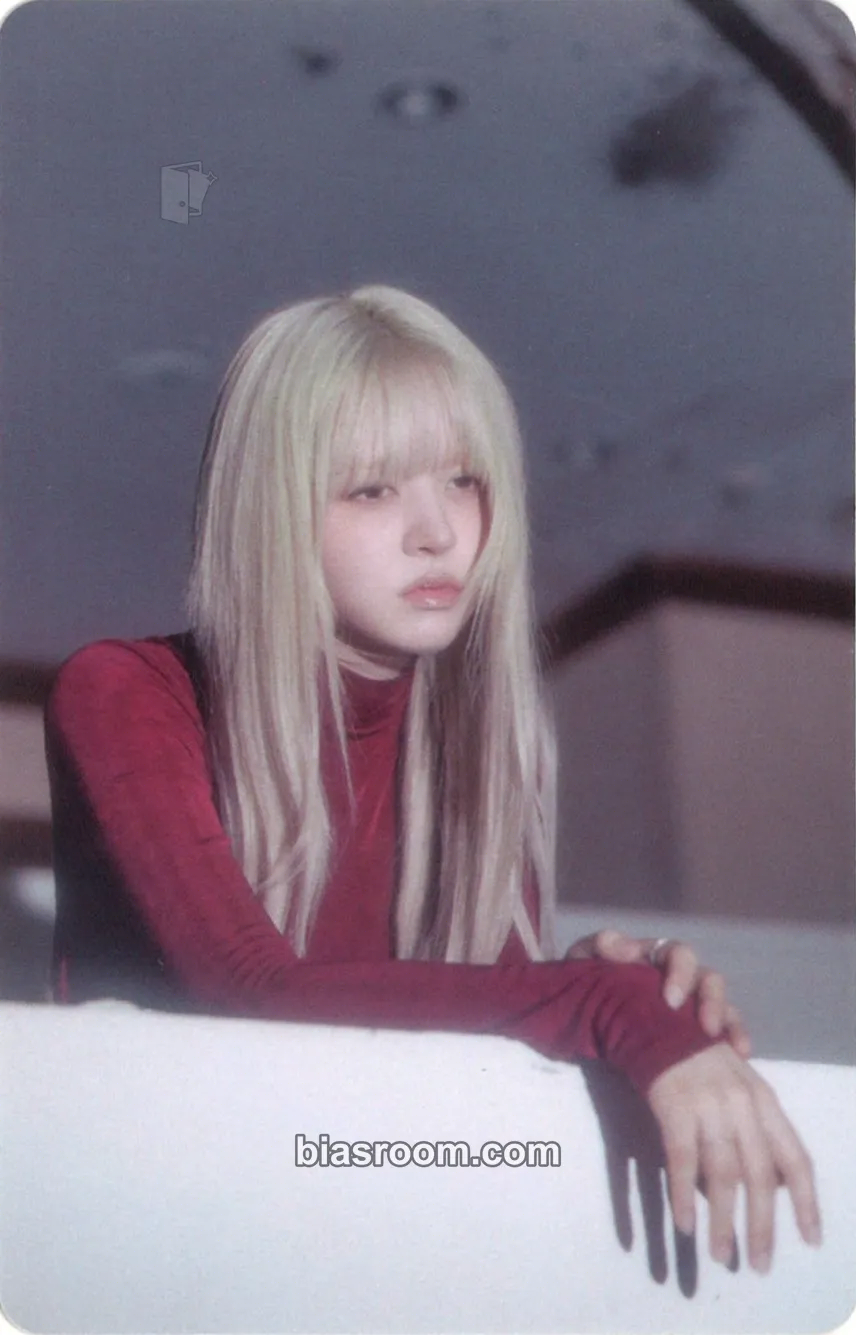 Lily Blue Valentine Photocard - NMIXX - NMIXX K-pop photocard