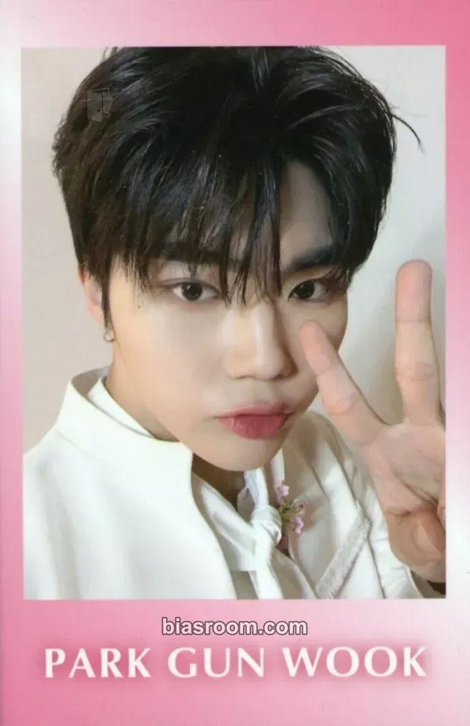 Gunwook 2024 Fan-con in Japan Photocard - ZEROBASEONE - ZEROBASEONE K-pop photocard