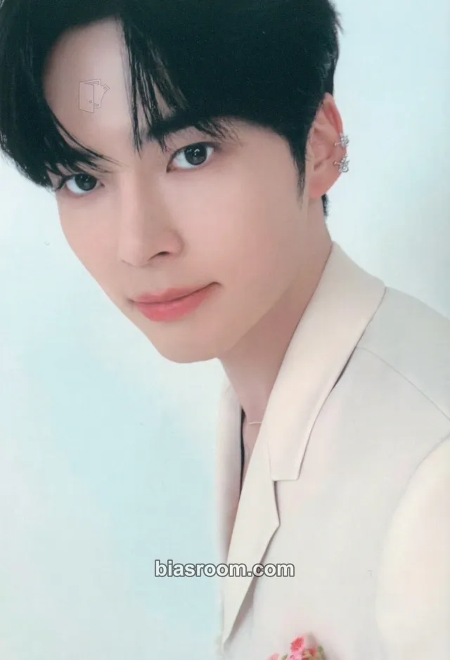 Hanbin 2024 Fan-con in Japan Photocard - ZEROBASEONE - ZEROBASEONE K-pop photocard