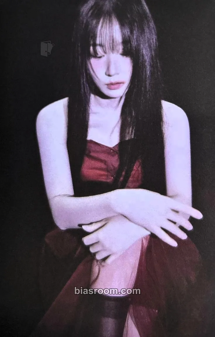 Haewon Blue Valentine Photocard - NMIXX - NMIXX K-pop photocard