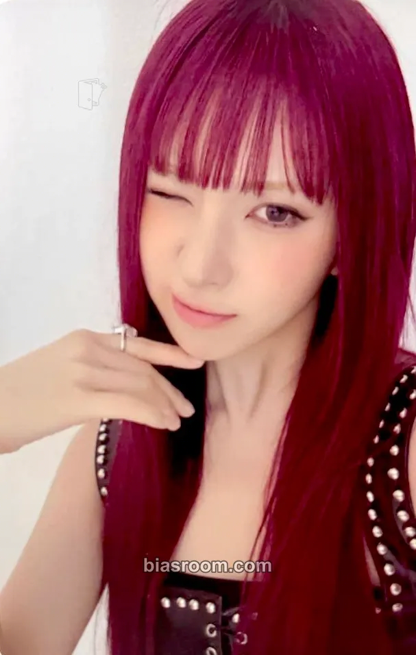 Bae Blue Valentine Photocard - NMIXX - NMIXX K-pop photocard