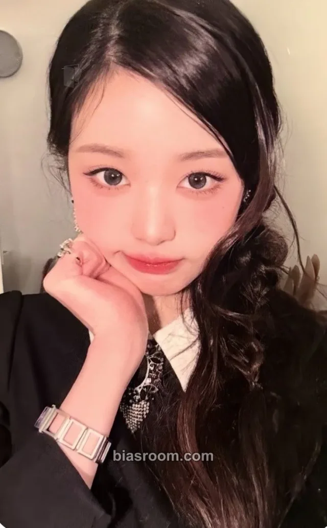 IVE - Wonyoung - IVE EMPATHY Album broadcast gift broadcast