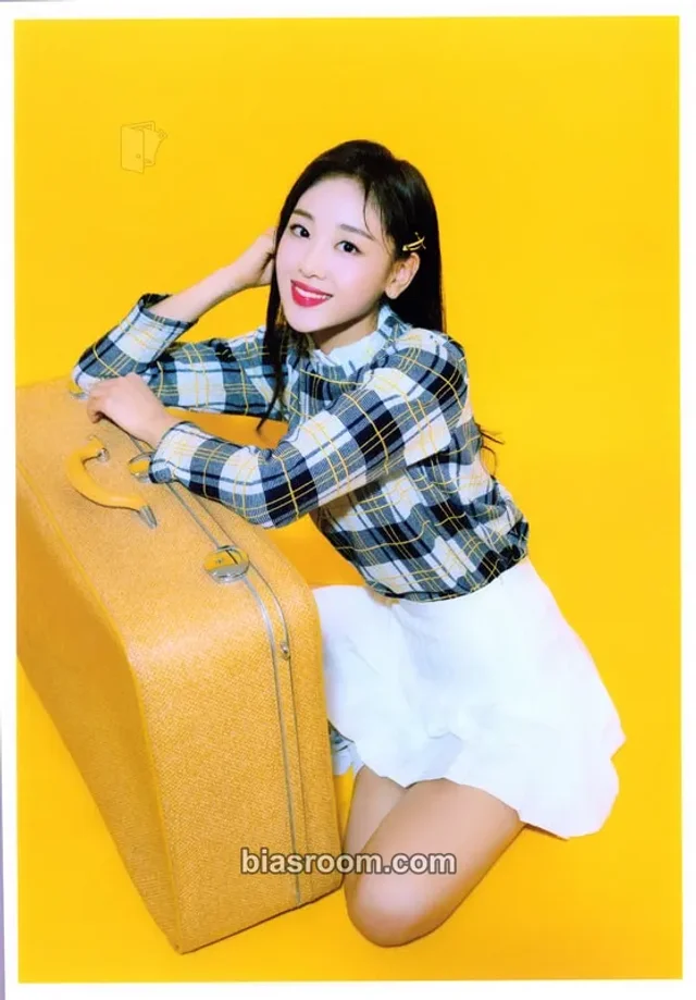 LOONA - Yves - Orbit 2.0 Other postcard postcard set fanclub