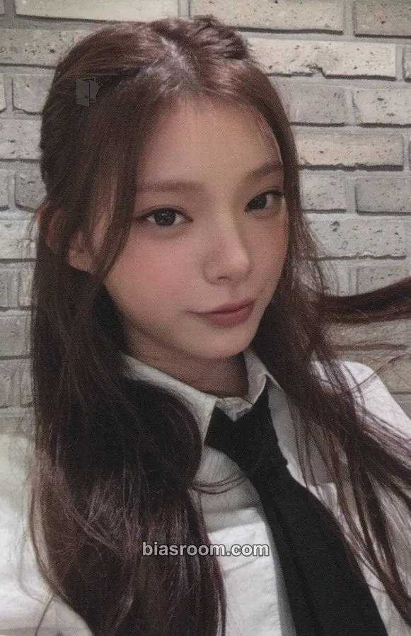 Himesha The A(e)nd Photocard - Cosmosy - Cosmosy K-pop photocard