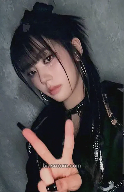 Koko Not Just Pretty Photocard - izna - izna K-pop photocard