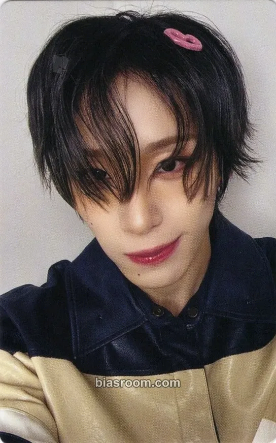 Haru UXLXVE Photocard - XLOV - XLOV K-pop photocard