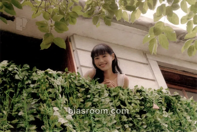 Chuu KKOTI 1st Membership Photocard - Chuu K-pop photocard