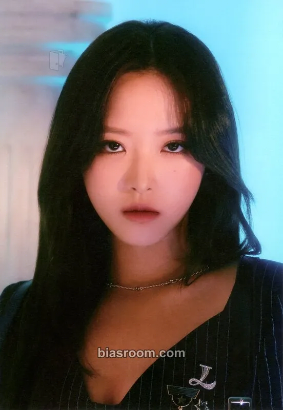 HyeJu C.Loo 1st Membership Photocard - Loossemble - Loossemble K-pop photocard