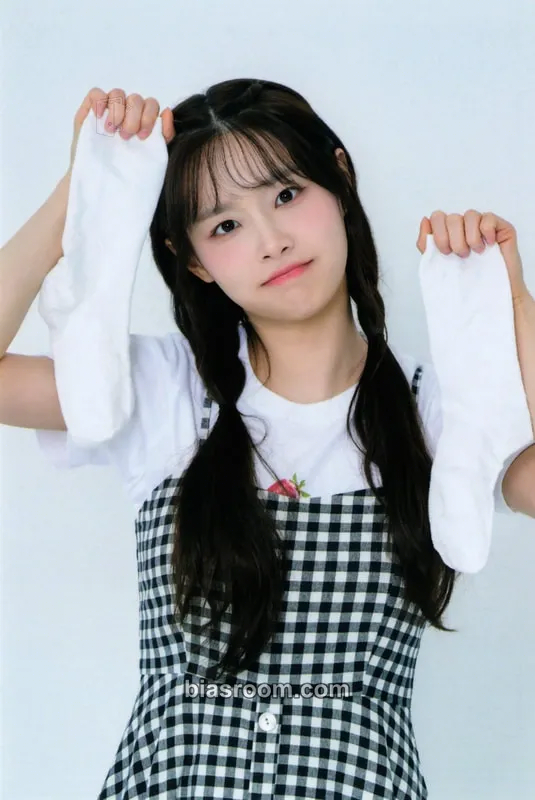 Chuu KKOTI 2nd Membership Photocard - Chuu K-pop photocard