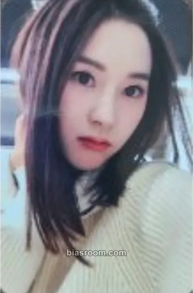 Queenz Eye - Hannah - Queenz Table Album pob (pre-order benefit) fansign