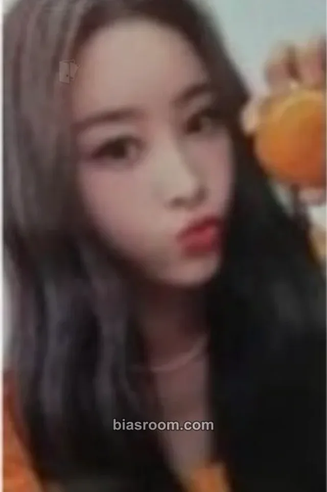 Queenz Eye - Narin - Queenz Table Album pob (pre-order benefit) fansign