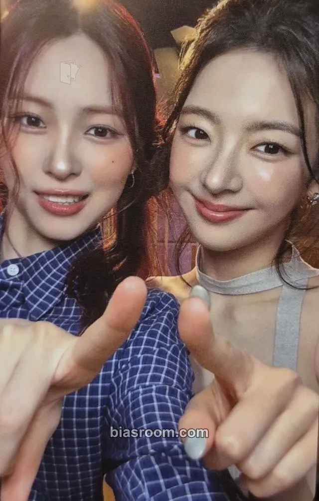 The 4th Fan Meeting ITZY, MIDZY, Let's Fly! "On Air" Photocard - ITZY - ITZY K-pop photocard