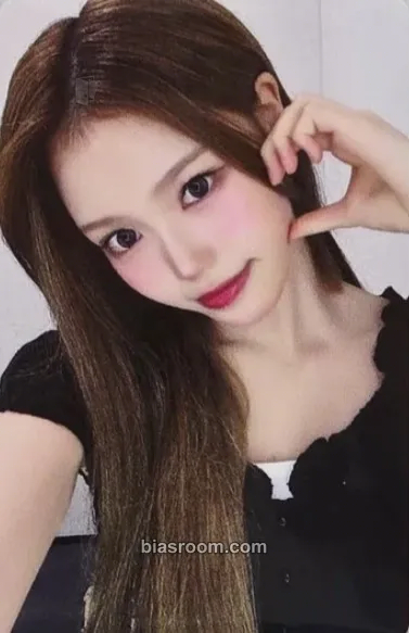 Jeong Saebi Not Just Pretty Photocard - izna - izna K-pop photocard