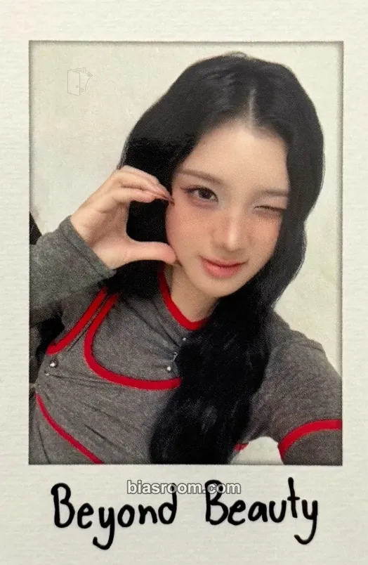 Sullin Beyond Beauty Photocard - tripleS - tripleS K-pop photocard