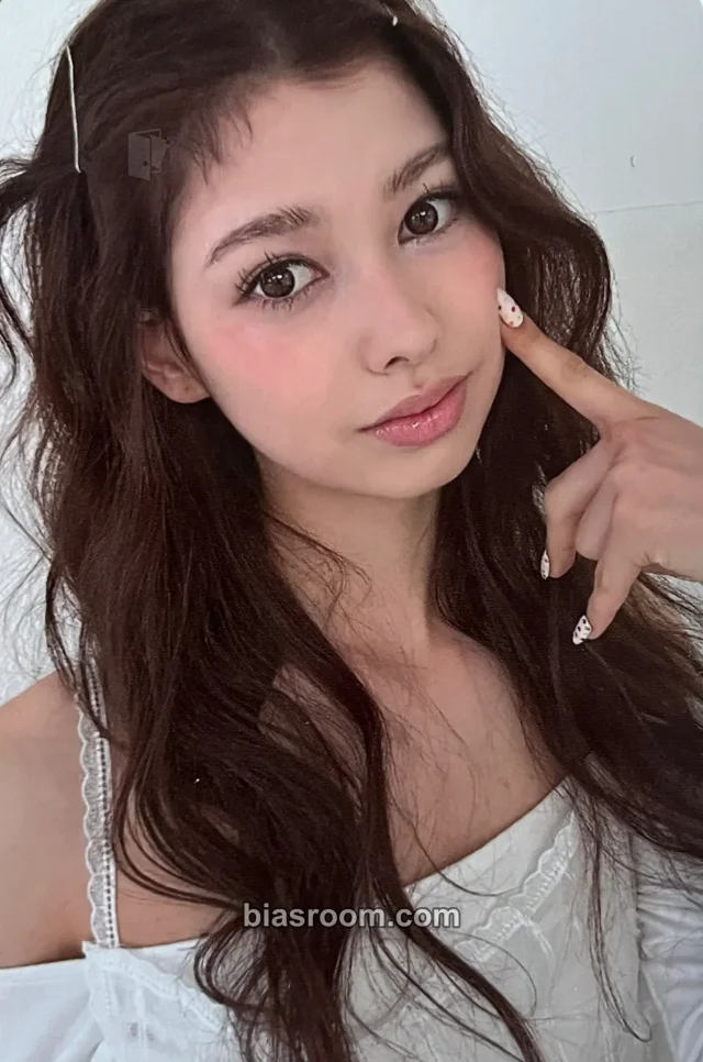 AtHeart - Michi - Plot twist Album korean album album photocard
