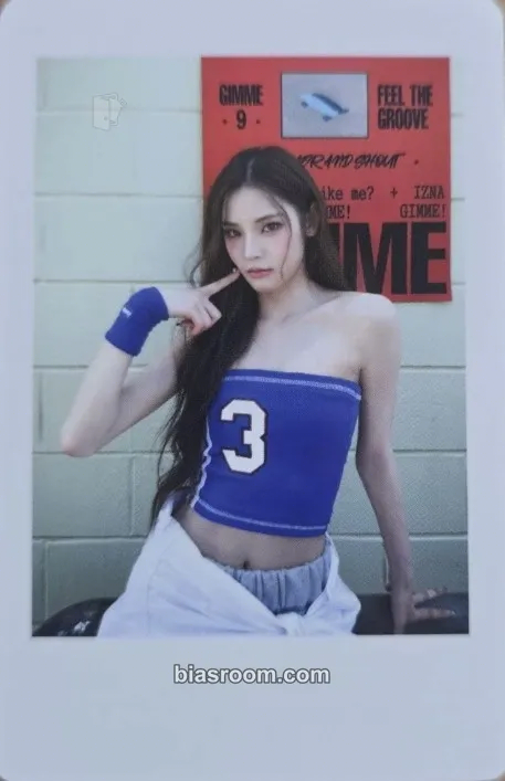 Mai Not Just Pretty Photocard - izna - izna K-pop photocard