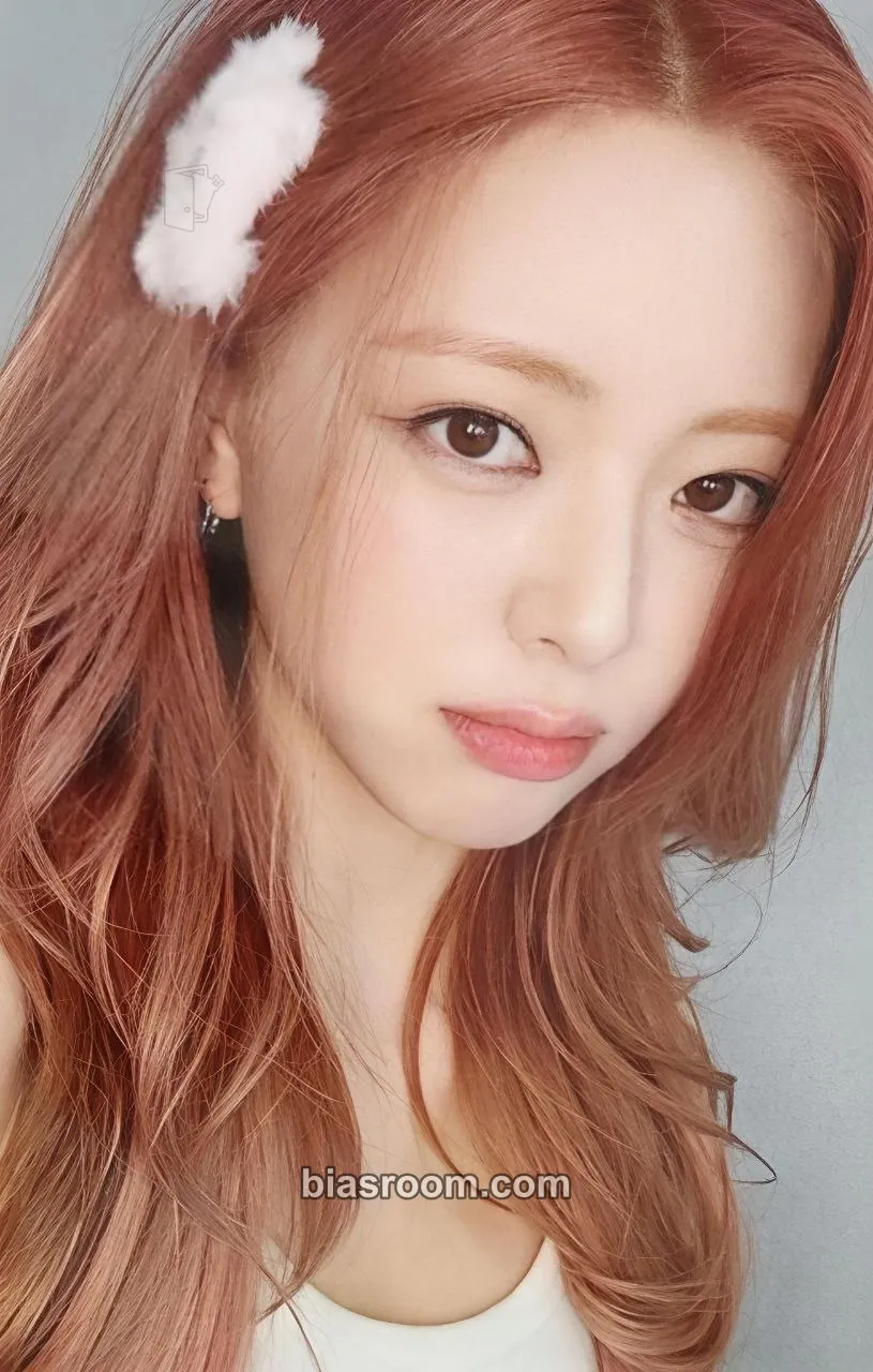 Yuna Girls Will Be Girls Photocard - ITZY - ITZY K-pop photocard