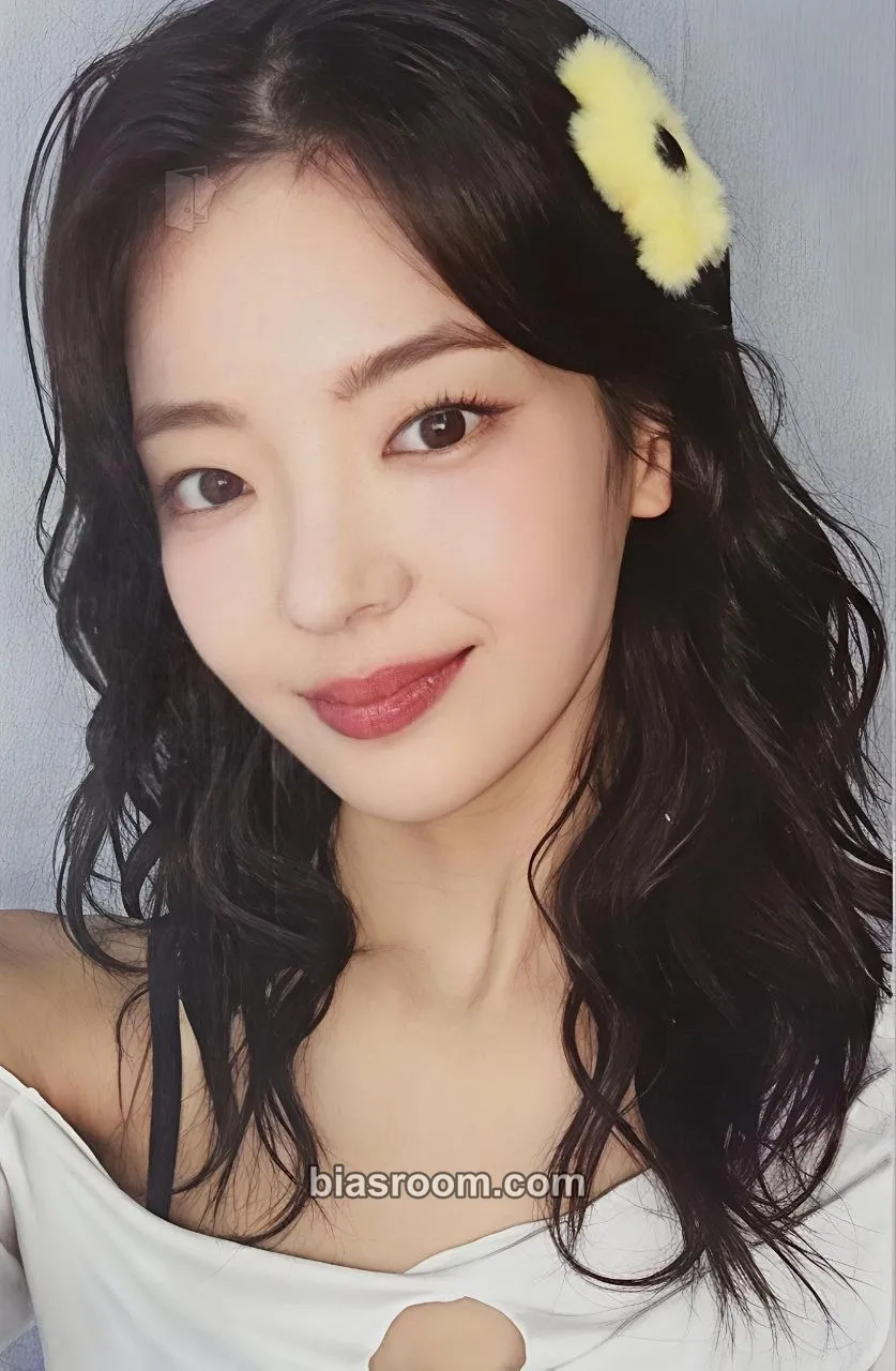 Lia Girls Will Be Girls Photocard - ITZY - ITZY K-pop photocard