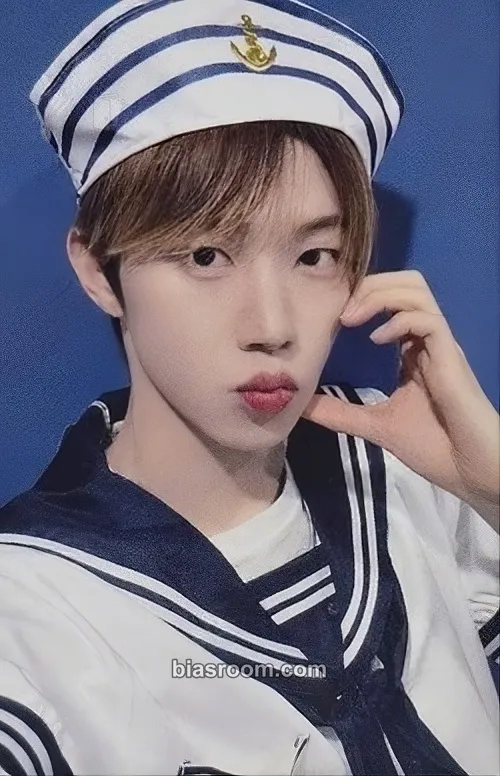 Hyunwoo HOUSE OF TRICKY : SPUR Photocard - xikers - xikers K-pop photocard