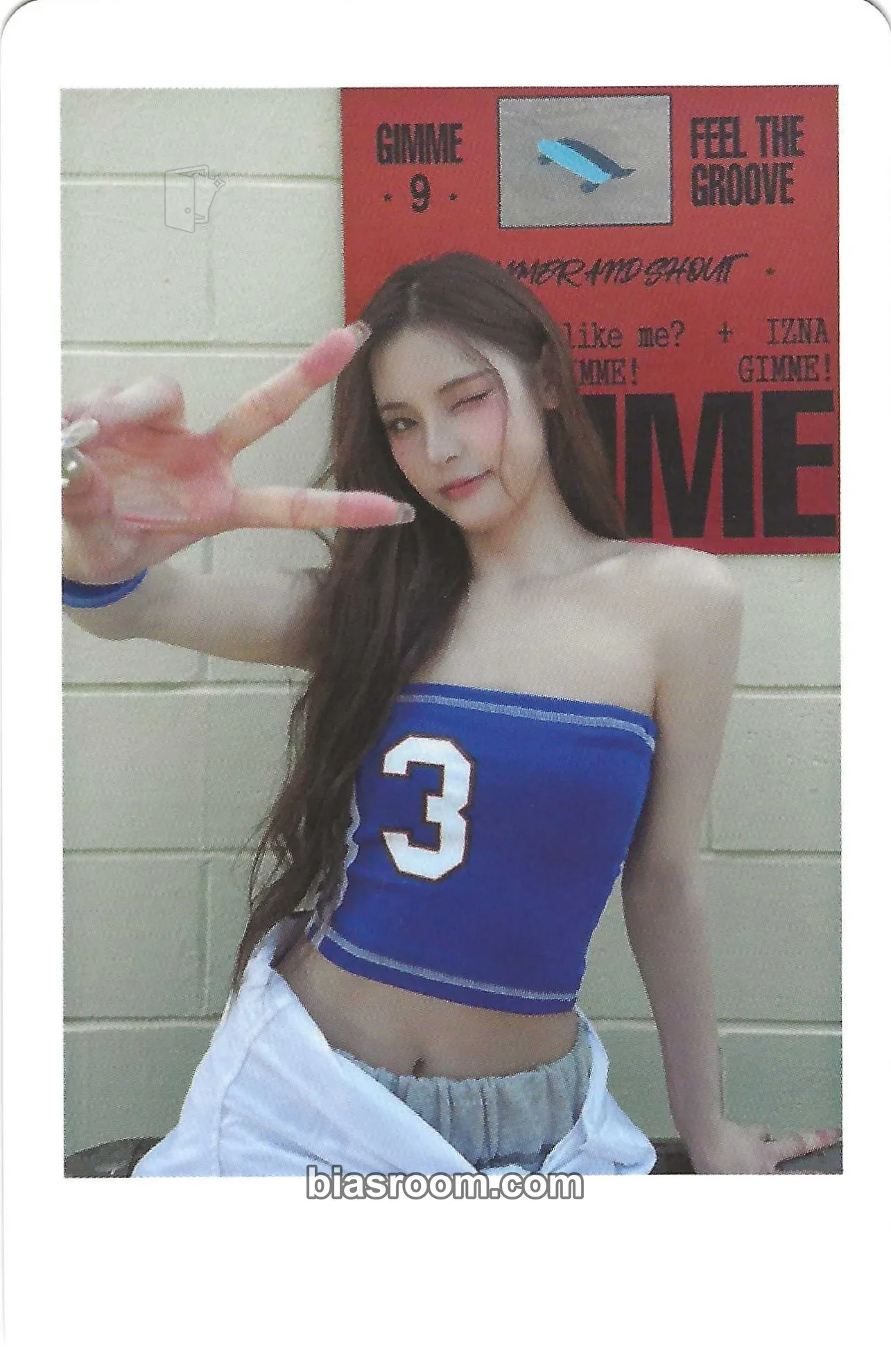Mai Not Just Pretty Photocard - izna - izna K-pop photocard
