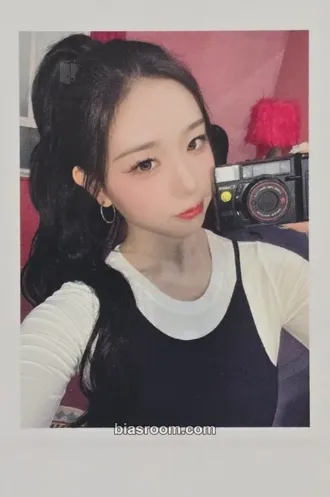 Chaeyeon Beyond Beauty Photocard - tripleS - tripleS K-pop photocard