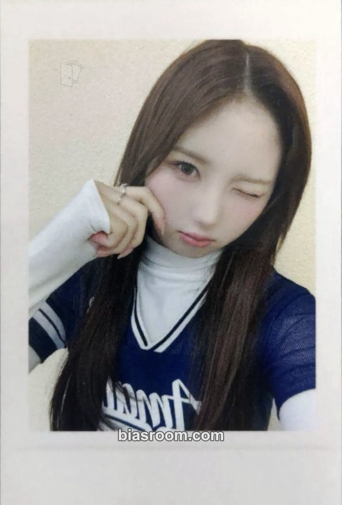Jiwoo Beyond Beauty Photocard - tripleS - tripleS K-pop photocard