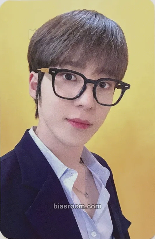 Yunho GOLDEN HOUR : Part.1 Photocard - ATEEZ - ATEEZ K-pop photocard