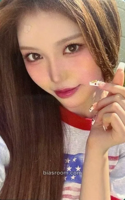 Jeong Saebi Not Just Pretty Photocard - izna - izna K-pop photocard