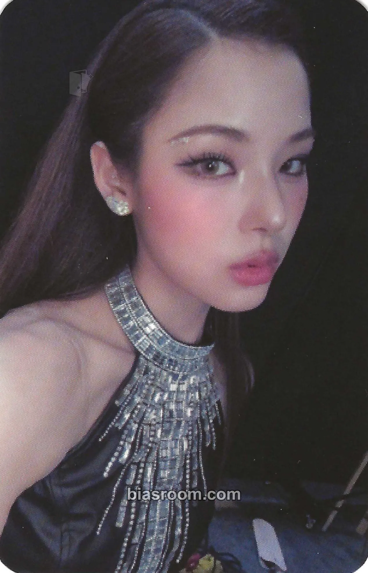 Mai Not Just Pretty Photocard - izna - izna K-pop photocard