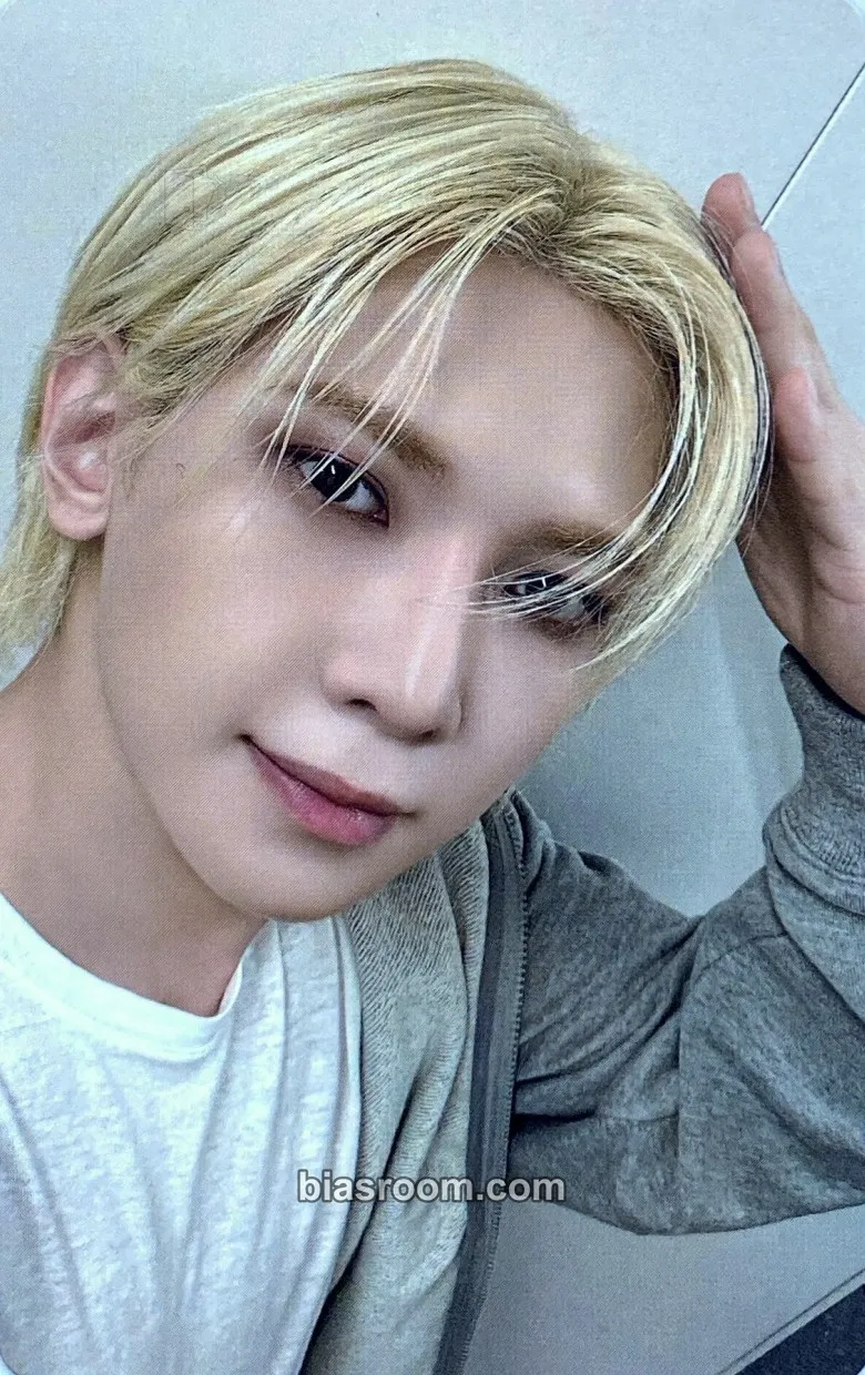 Yeosang 8ROOM MD Photocard - ATEEZ - ATEEZ K-pop photocard