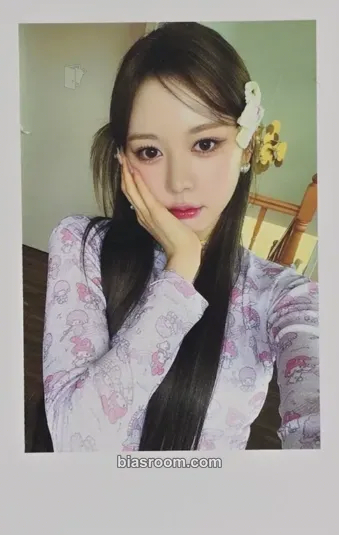 Hyerin Beyond Beauty Photocard - tripleS - tripleS K-pop photocard