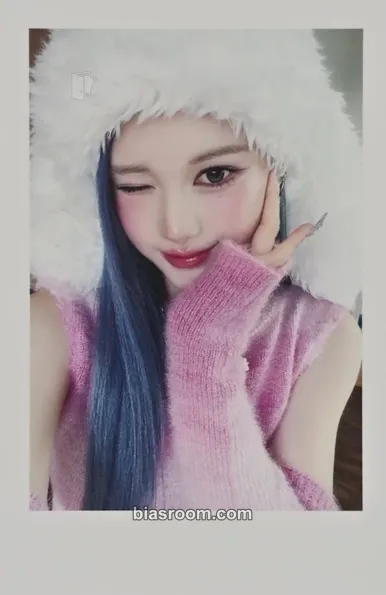 Mayu Beyond Beauty Photocard - tripleS - tripleS K-pop photocard