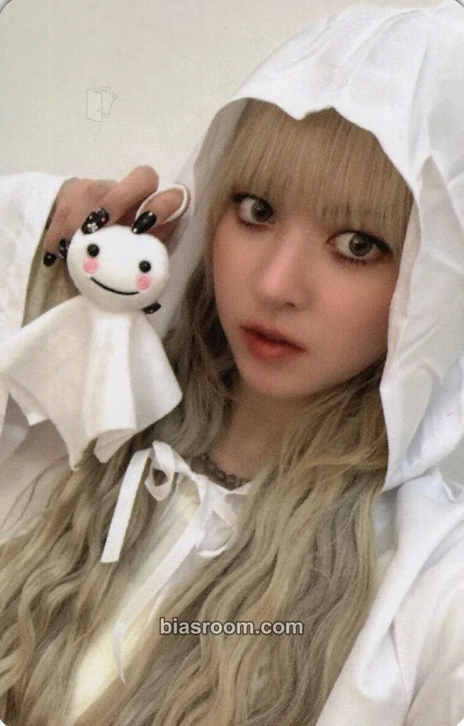 Lily Blue Valentine Photocard - NMIXX - NMIXX K-pop photocard