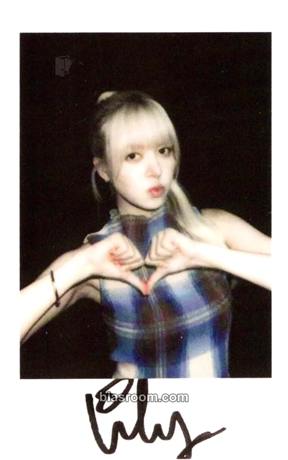 Lily Blue Valentine Photocard - NMIXX - NMIXX K-pop photocard