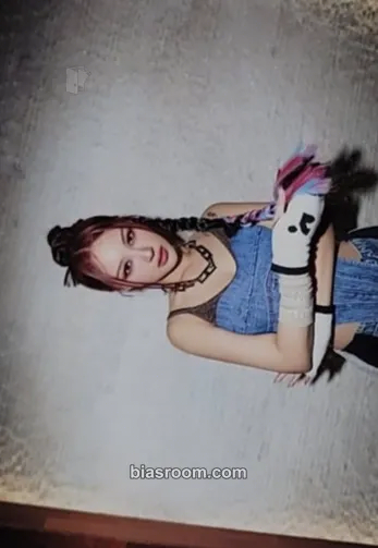 Siyeon VillainS Photocard - Dreamcatcher - Dreamcatcher K-pop photocard