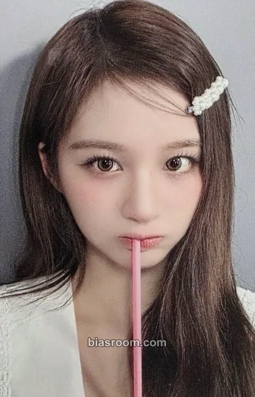 Sullyoon Blue Valentine Photocard - NMIXX - NMIXX K-pop photocard