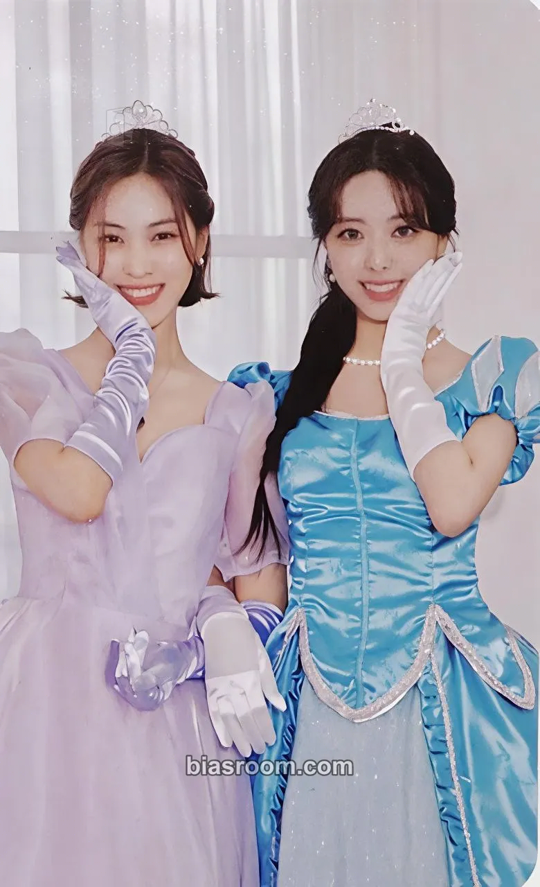 The 2nd Fan Meeting ITZY, MIDZY, Let's Fly! "To Wonder World" Photocard - ITZY - ITZY K-pop photocard