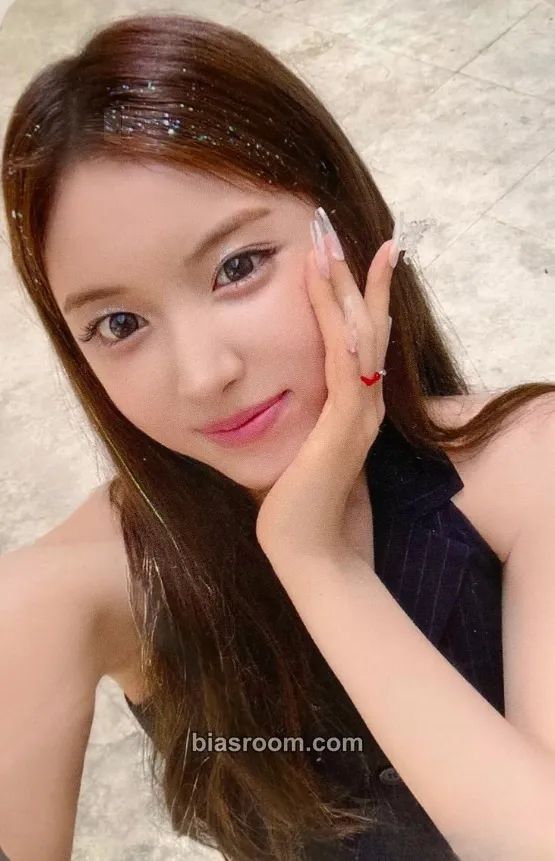 Jiwoo Blue Valentine Photocard - NMIXX - NMIXX K-pop photocard