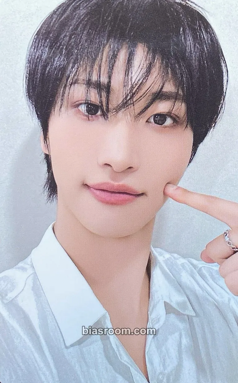 Seonghwa 8ROOM MD Photocard - ATEEZ - ATEEZ K-pop photocard