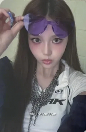 Jeong Saebi Not Just Pretty Photocard - izna - izna K-pop photocard