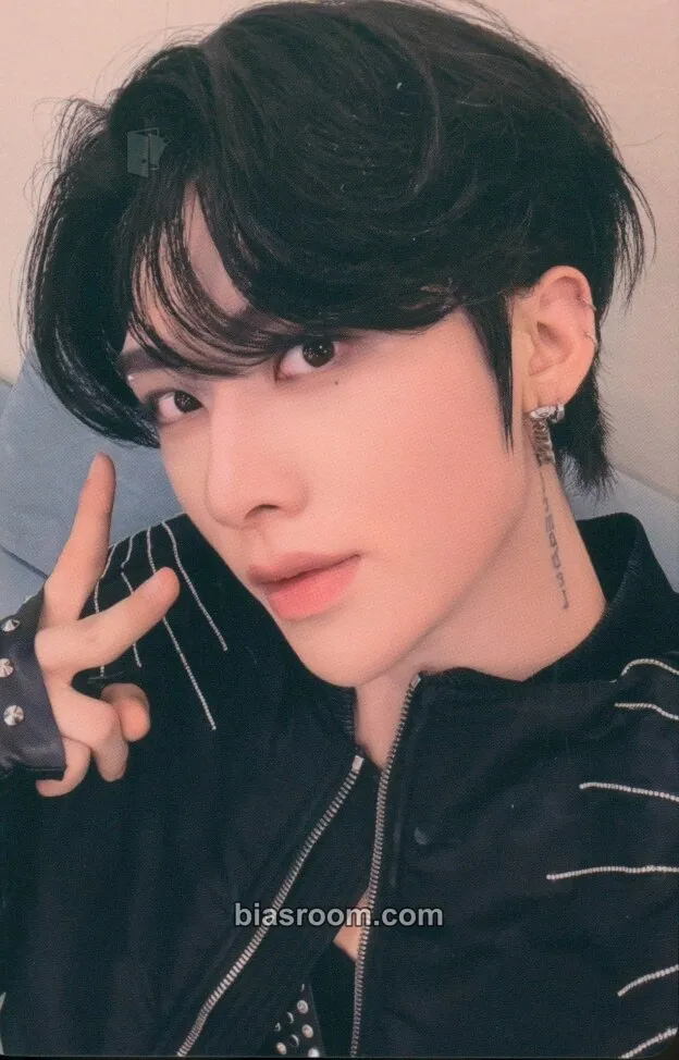 Ricky Iconik Photocard - ZEROBASEONE - ZEROBASEONE K-pop photocard
