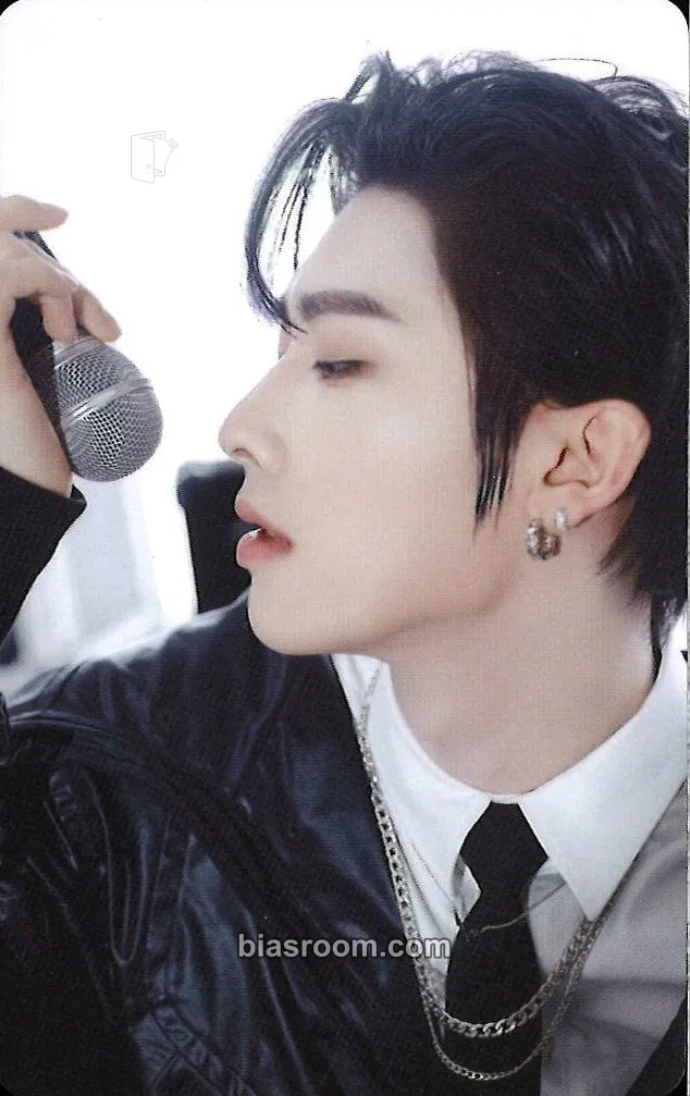 Ricky Iconik Photocard - ZEROBASEONE - ZEROBASEONE K-pop photocard